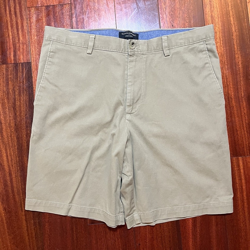 Banana Republic Aiden Short Mens 36 9" Inseam Tan Beige Khaki Flat Front Preppy